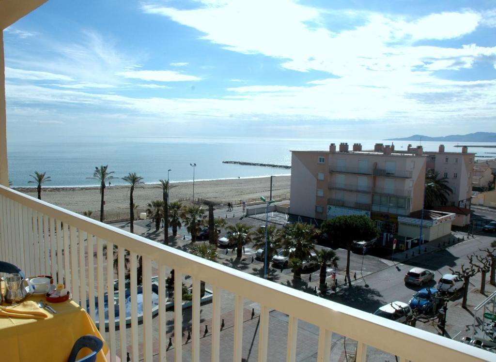 Logis Hotel Restaurant Mar I Sol Saint-Cyprien  Room photo